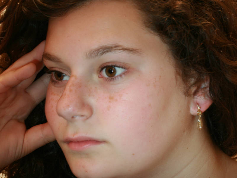 Two tone white and yellow gold estate earrings from the Interbellum
